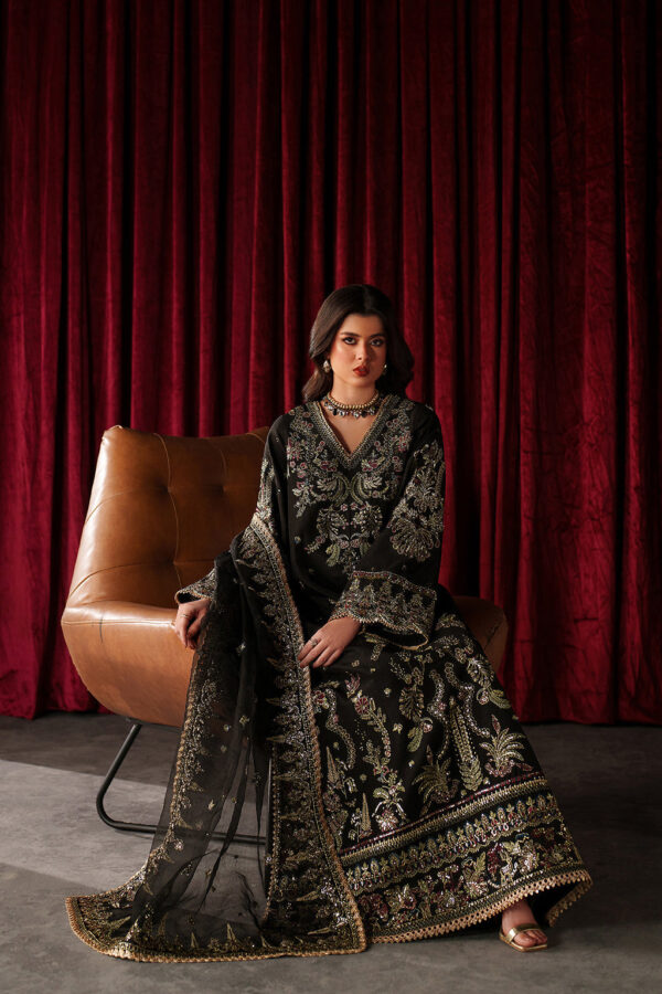 Emaan adeel verve silk edit luce– detail view 4 Emaan Adeel Verve Silk Edit LUCE– detail view 4
