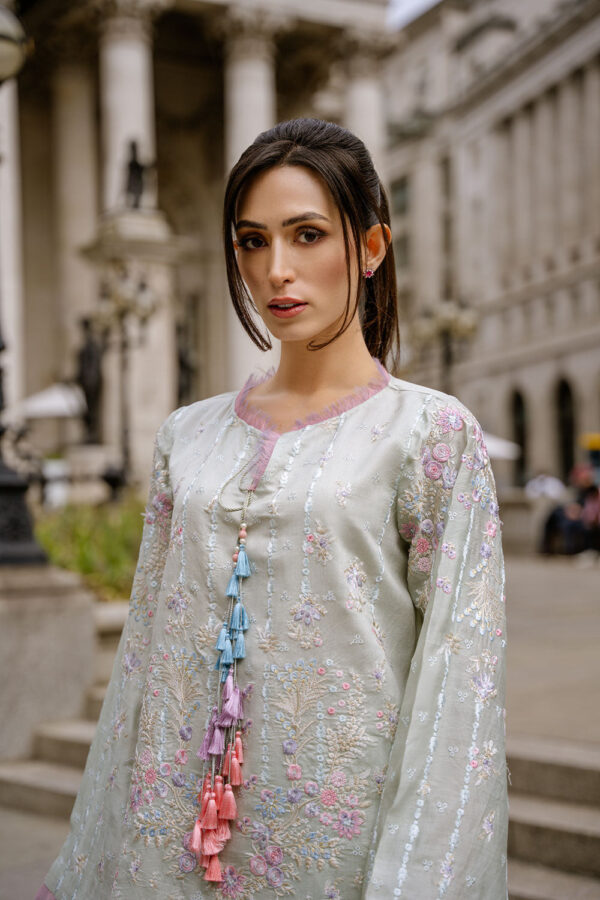 Nimr '26 sobia nazir | zareen– detail view 5 Nimr '26 Sobia Nazir | Zareen– detail view 5
