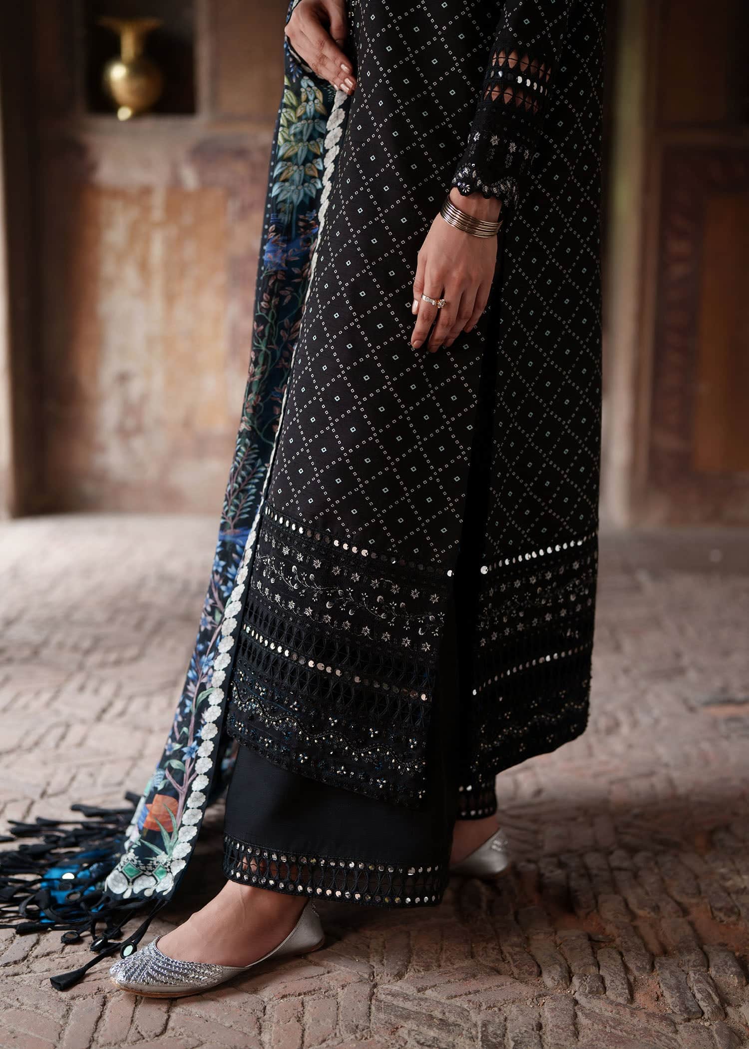Zeenat formals'26 by sadaf fawad khan riwaz– detail view 5 Zeenat Formals'26 by Sadaf Fawad Khan Riwaz– detail view 5