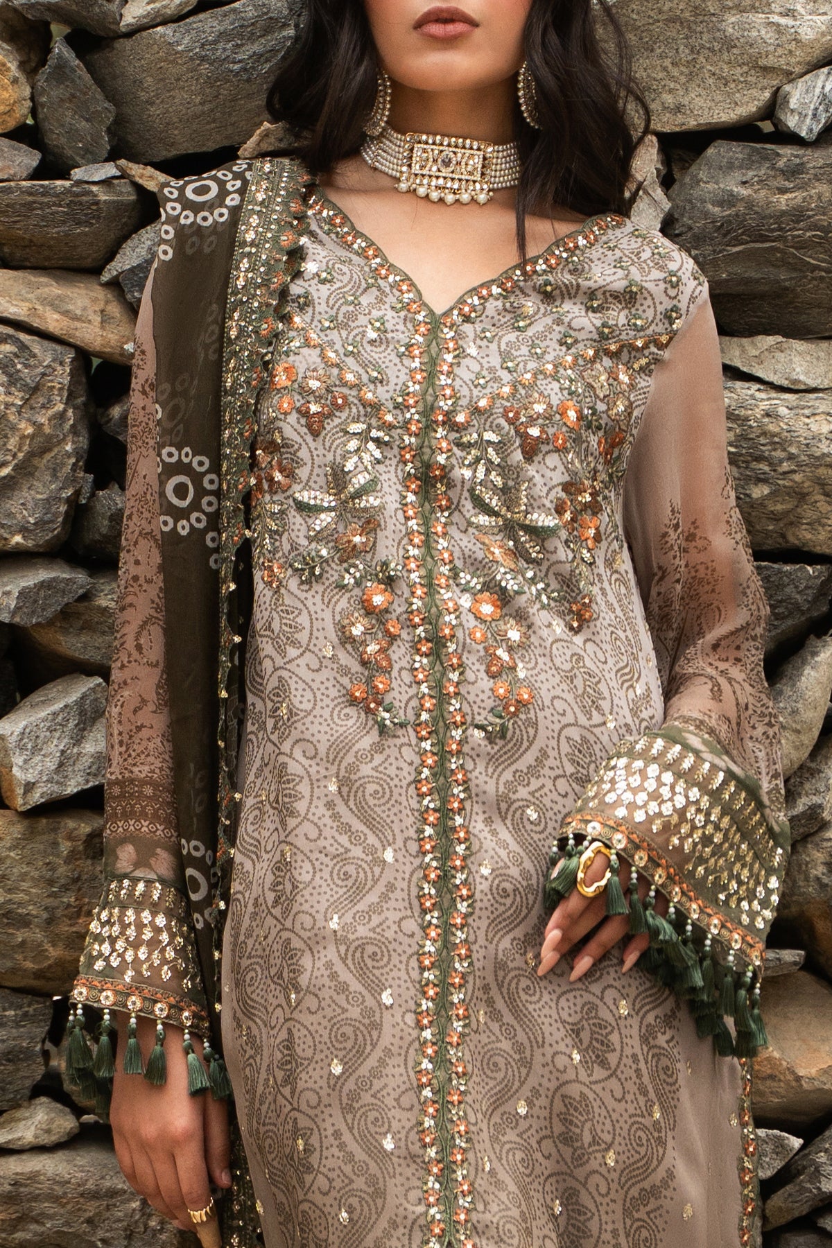 Charizma vasal winter v2 2026 3-pc unstitched embroidered chiffon collection vslw6-13– detail view 2 Charizma Vasal Winter V2 2026 3-PC Unstitched Embroidered Chiffon Collection VSLW6-13– detail view 2
