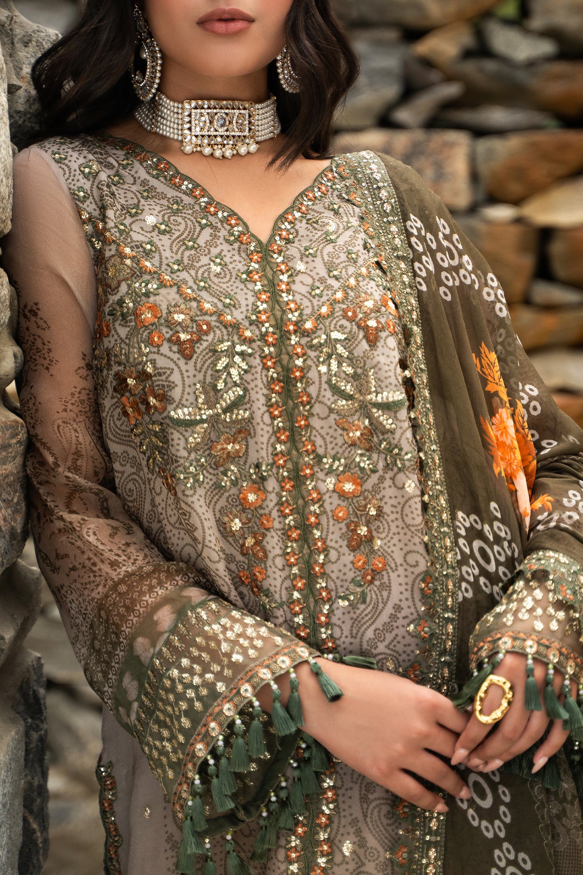 Charizma vasal winter v2 2026 3-pc unstitched embroidered chiffon collection vslw6-13– detail view 4 Charizma Vasal Winter V2 2026 3-PC Unstitched Embroidered Chiffon Collection VSLW6-13– detail view 4
