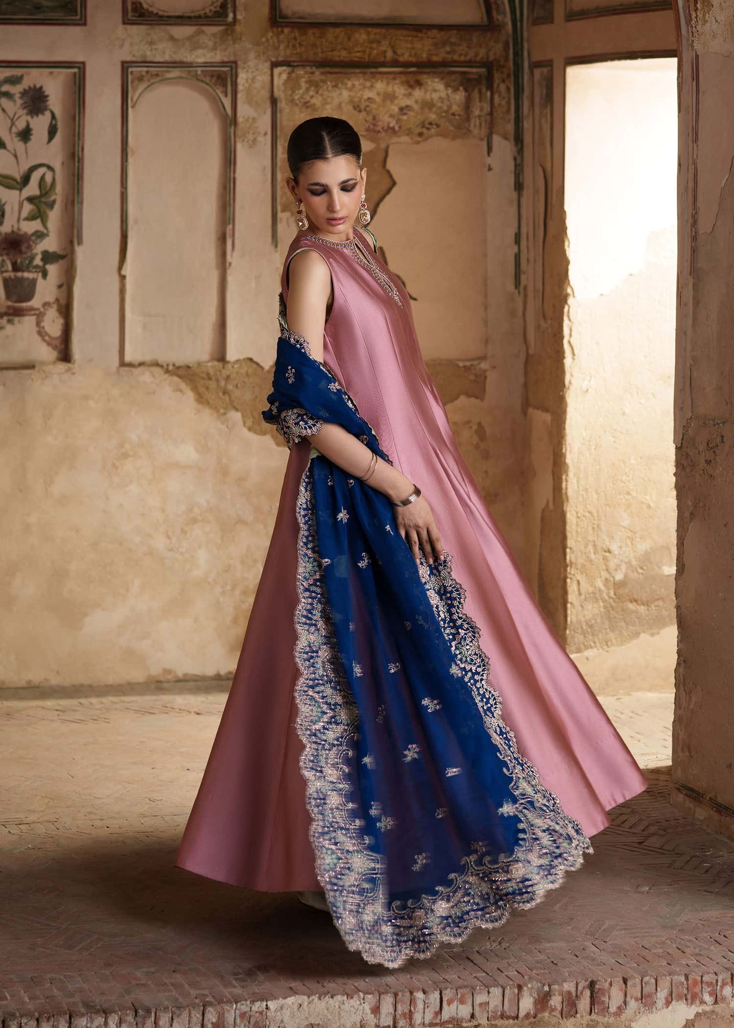Zeenat formals'26 by sadaf fawad khan mehwar– detail view 7 Zeenat Formals'26 by Sadaf Fawad Khan Mehwar– detail view 7