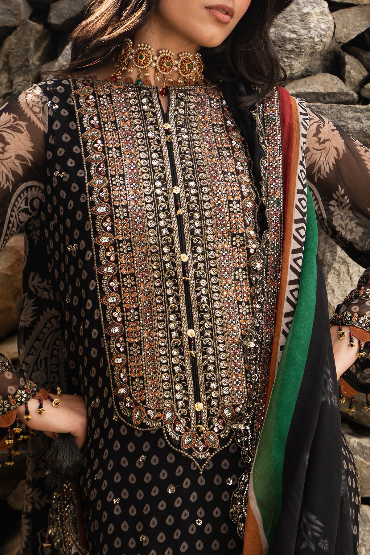 Charizma vasal winter v2 2026 3-pc unstitched embroidered chiffon collection vslw6-15– detail view 2 Charizma Vasal Winter V2 2026 3-PC Unstitched Embroidered Chiffon Collection VSLW6-15– detail view 2