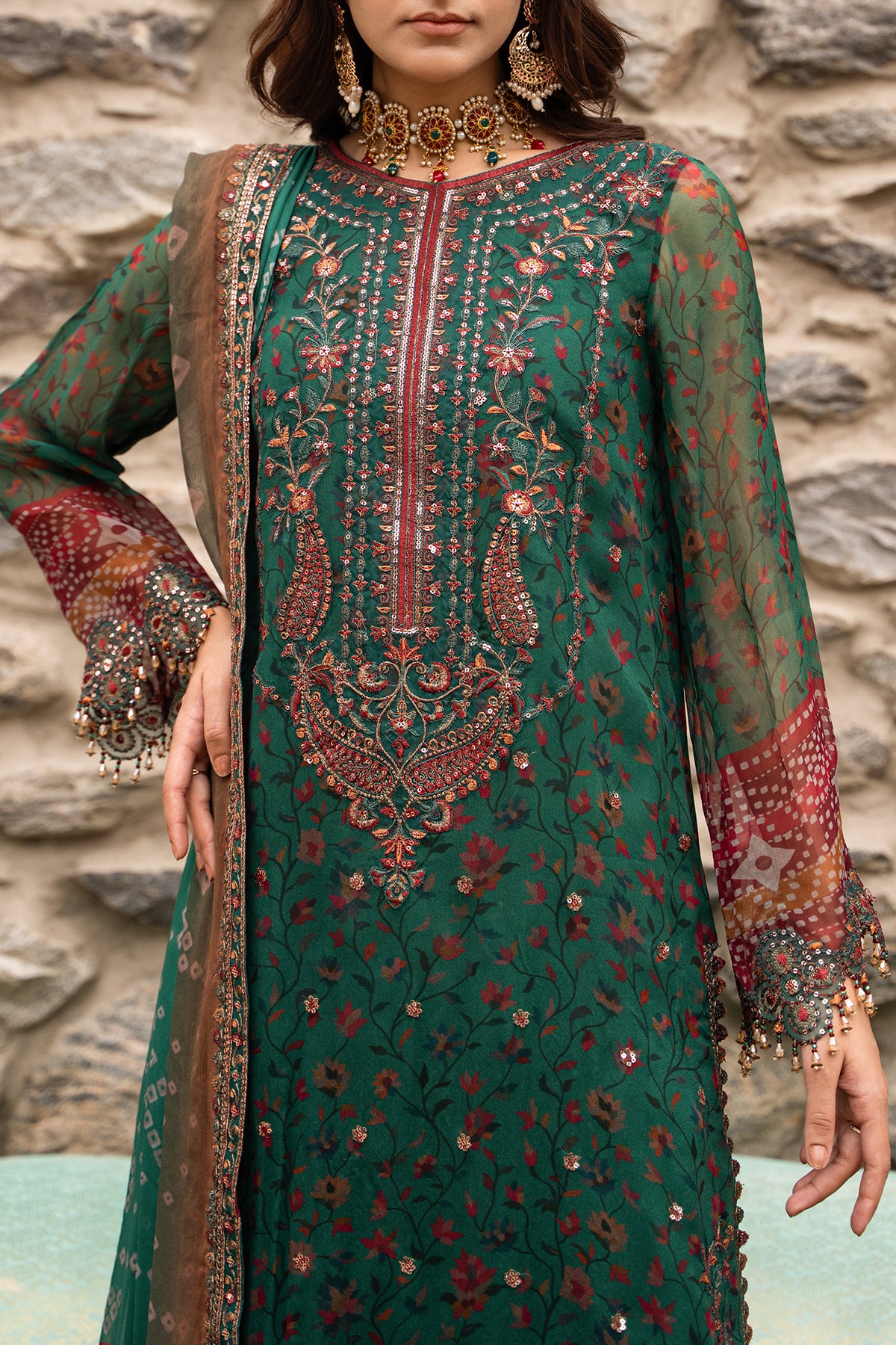 Charizma vasal winter v2 2026 3-pc unstitched embroidered chiffon collection vslw6-14– detail view 9 Charizma Vasal Winter V2 2026 3-PC Unstitched Embroidered Chiffon Collection VSLW6-14– detail view 9