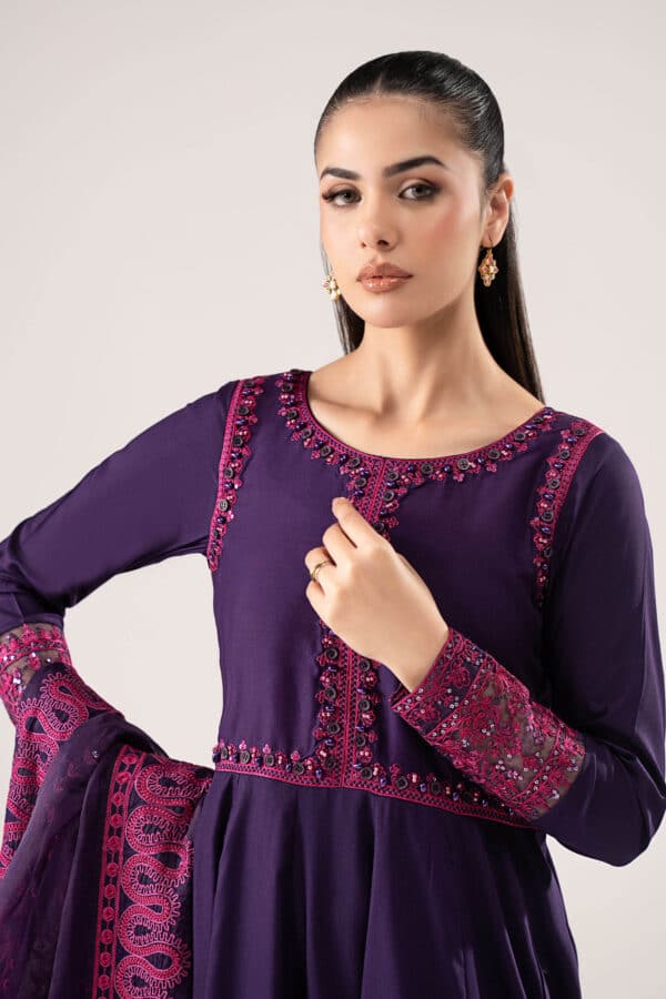 DWW2509PurpleCloseup_D Maria B Luxury Pret 2026– DWW2509PurpleCloseup D