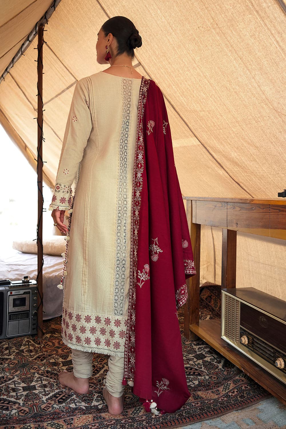 Embroidered-khaddar-dupatta-embroidered-khaddar-shirt-dyed-trouser-gulahmed-k-52060-back Gul Ahmed Winter 2026 - 3 Piece Embroidered Khaddar Suit with Embroidered Khaddar Dupatta–