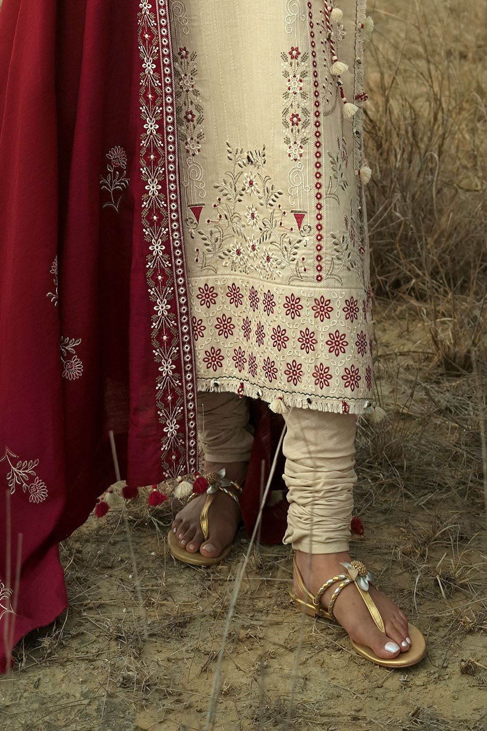 Embroidered-khaddar-dupatta-embroidered-khaddar-shirt-dyed-trouser-gulahmed-k-52060-bottom Gul Ahmed Winter 2026 - 3 Piece Embroidered Khaddar Suit with Embroidered Khaddar Dupatta–