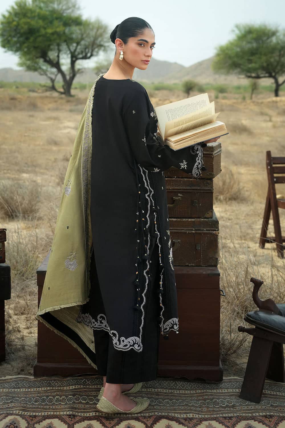 Embroidered-khaddar-dupatta-embroidered-khaddar-shirt-dyed-trouser-gulahmed-k-62008-back Gul Ahmed Winter 2026 - 3 Piece Embroidered Khaddar Suit with Embroidered Khaddar Dupatta–