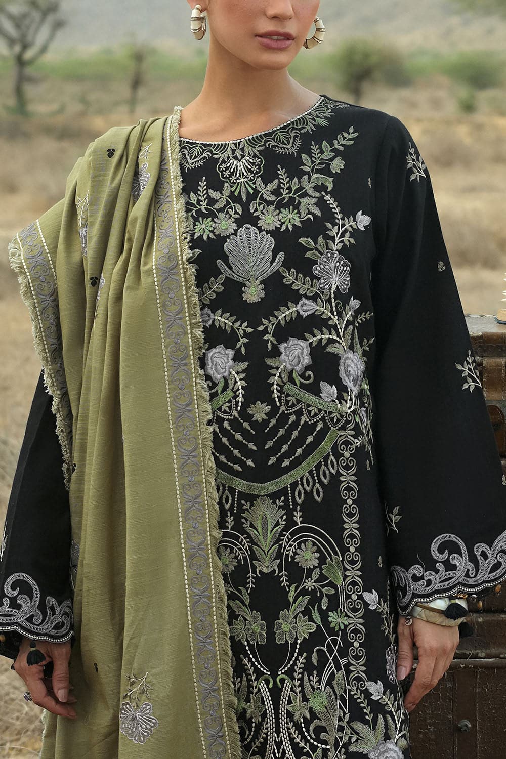 Embroidered-khaddar-dupatta-embroidered-khaddar-shirt-dyed-trouser-gulahmed-k-62008-close Gul Ahmed Winter 2026 - 3 Piece Embroidered Khaddar Suit with Embroidered Khaddar Dupatta–