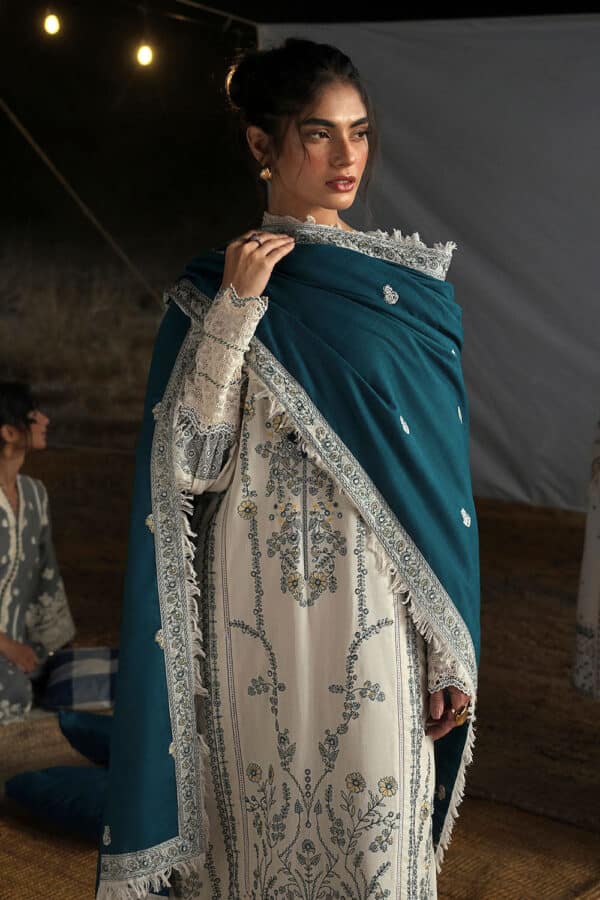 Embroidered-khaddar-dupatta-embroidered-khaddar-shirt-dyed-trouser-gulahmed-k-62035-close-1 Gul Ahmed Winter 2026 - 3 Piece Embroidered Khaddar Suit with Embroidered Khaddar Dupatta–