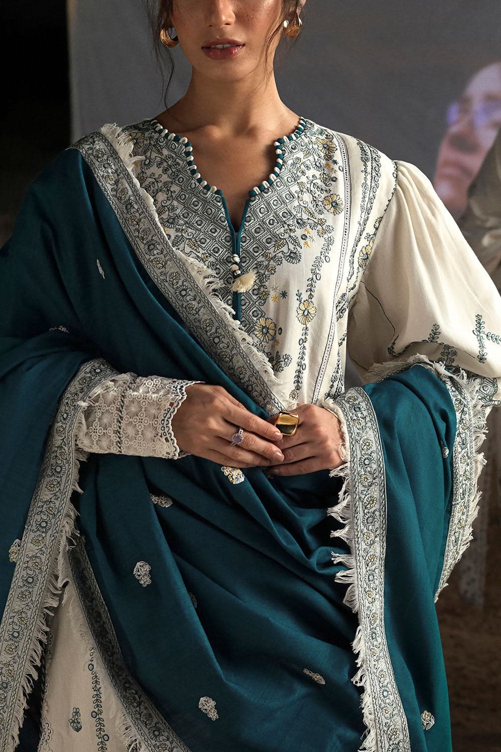 Embroidered-khaddar-dupatta-embroidered-khaddar-shirt-dyed-trouser-gulahmed-k-62035-close Gul Ahmed Winter 2026 - 3 Piece Embroidered Khaddar Suit with Embroidered Khaddar Dupatta–