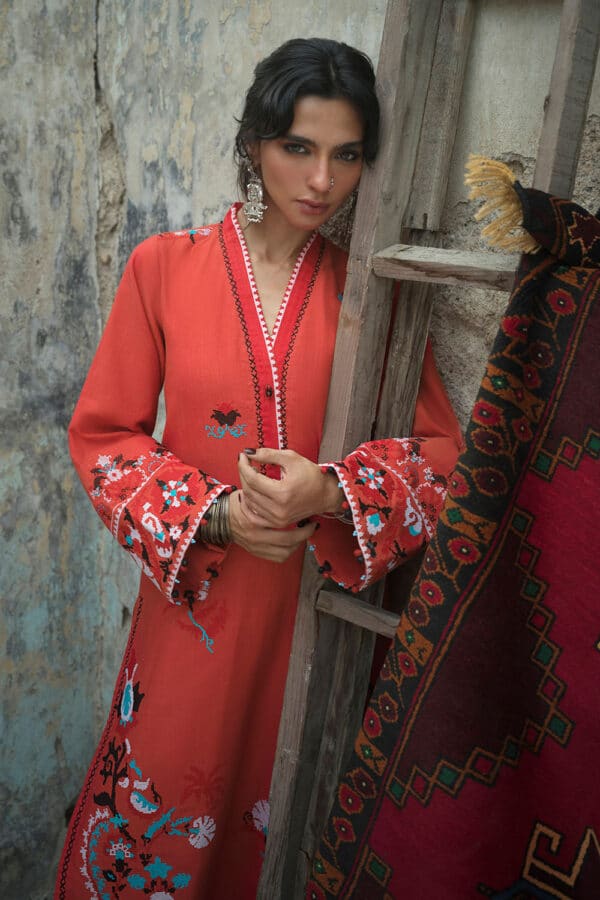 Embroidered-khaddar-shirt-embroidered-trouser-gulahmed-tk-52010-close-1 Gul Ahmed Winter 2026 - 2 Piece Embroidered Khaddar Suit– Embroidered-Khaddar-Shirt-Embroidered-Trouser