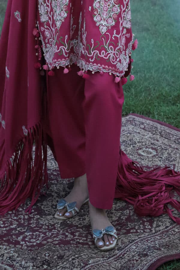 Embroidered-pashmina-shawl-embroidered-pashmina-shirt-dyed-pashmina-trouser-gulahmed-ap-62013-bottom Gul Ahmed Winter 2026 - 3 Piece Embroidered Pashmina Suit with Embroidered Pashmina Dupatta–