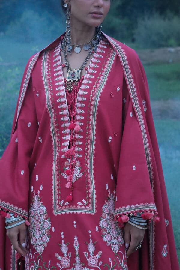 Embroidered-Pashmina-Shawl-Embroidered-Pashmina-Shirt-Dyed-Pashmina-Trouser-Gulahmed-AP-62013-Close Gul Ahmed Winter 2026 - 3 Piece Embroidered Pashmina Suit with Embroidered Pashmina Dupatta–