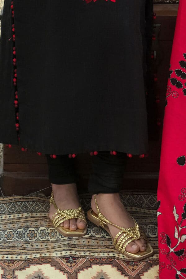 Embroidered-printed-khaddar-dupatta-embroidered-khaddar-shirt-dyed-trouser-gulahmed-k-62003-bottom Gul Ahmed Winter 2026 - 3 Piece Embroidered Khaddar Suit with Embroidered Printed Khaddar Dupatta–