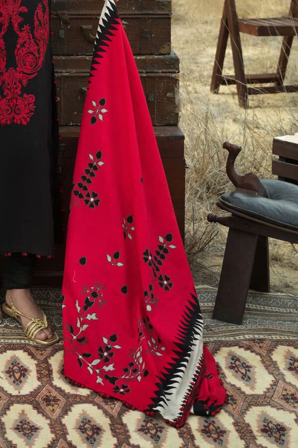 Embroidered-printed-khaddar-dupatta-embroidered-khaddar-shirt-dyed-trouser-gulahmed-k-62003-duppata Gul Ahmed Winter 2026 - 3 Piece Embroidered Khaddar Suit with Embroidered Printed Khaddar Dupatta–