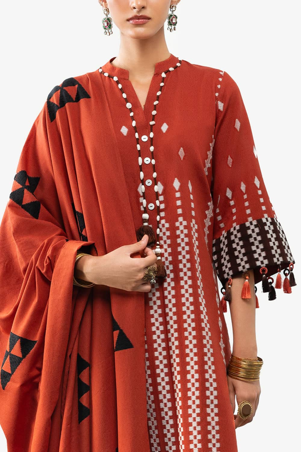 Jacquard-dupatta-jacquard-shirt-dyed-trouser-gulahmed-mj-52027-close Gul Ahmed Winter 2026 - 3 Piece Jacquard Suit with Dupatta– Jacquard-Dupatta-Jacquard-Shirt-Dyed-Trouser