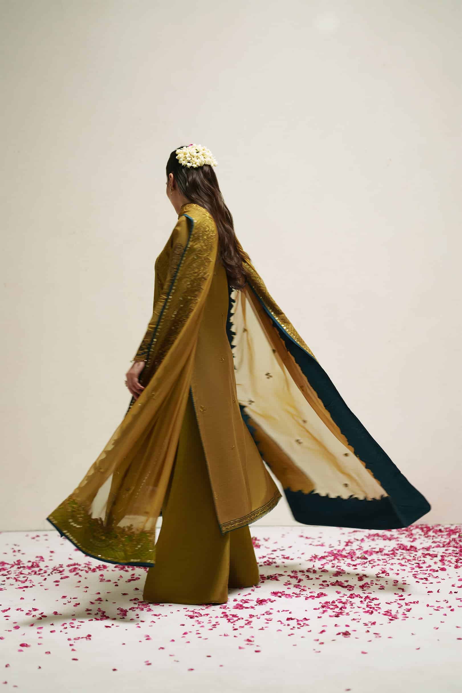 Mtb06375 Kundan Antique Gold Shirt Set | Raw Silk Edit'26 Vera World– MTB06375