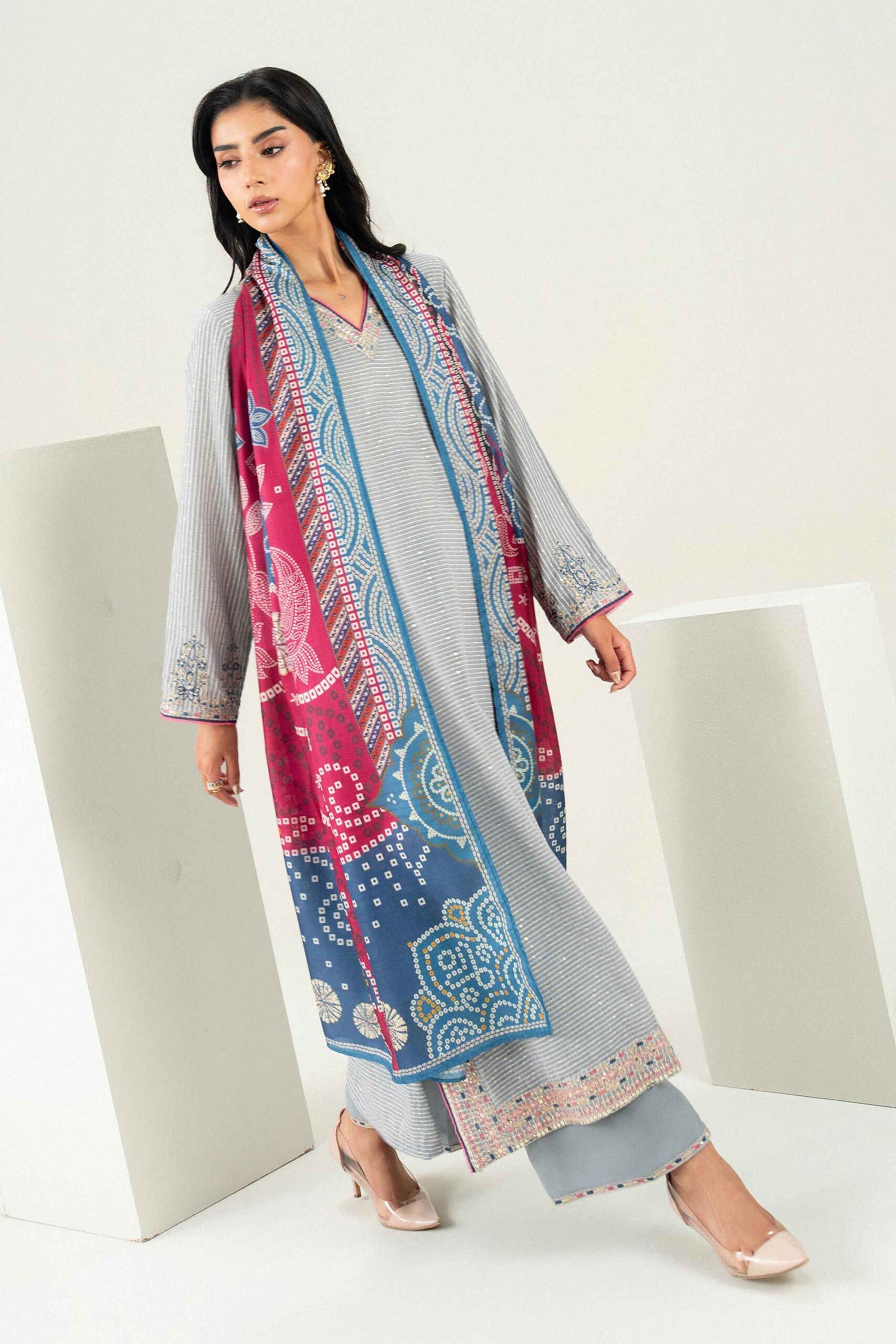 Nishat linen winter collection 2026 | 3 piece - printed embroidered suit - pfe26-46 Nishat Linen Winter Collection 2026 | 3 Piece - Printed Embroidered Suit - PFE26-46 - Image 4