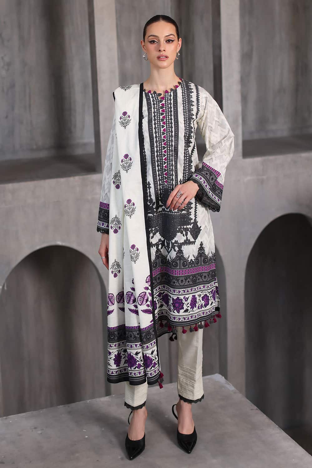 Pr05b4_1 Gul Ahmed Winter 2026 - 3 Piece Embroidered Printed Khaddar Suit with Printed Khaddar Dupatta