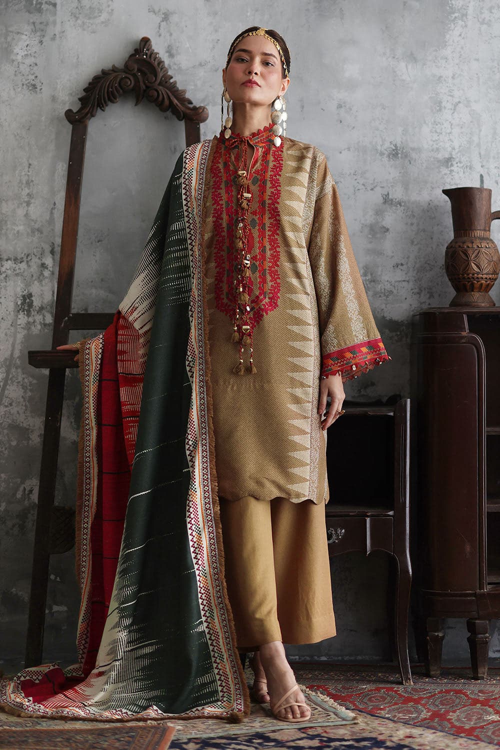 Pr2edf_1 Gul Ahmed Winter 2026 - 3 Piece Embroidered Printed Karandi Suit with Printed Karandi Dupatta