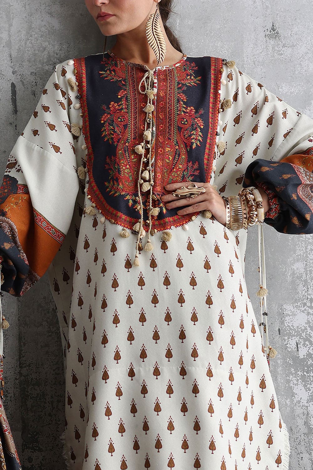 Gul ahmed winter 2026 - 3 piece embroidered printed karandi suit with printed karandi dupatta– printe Gul Ahmed Winter 2026 - 3 Piece Embroidered Printed Karandi Suit with Printed Karandi Dupatta– PRINTE