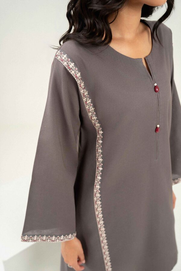 Nishat linen winter collection 2026 | 2 piece - embroidered suit - pw25-242 Nishat Linen Winter Collection 2026 | 2 Piece - Embroidered Suit - PW25-242 - Image 5