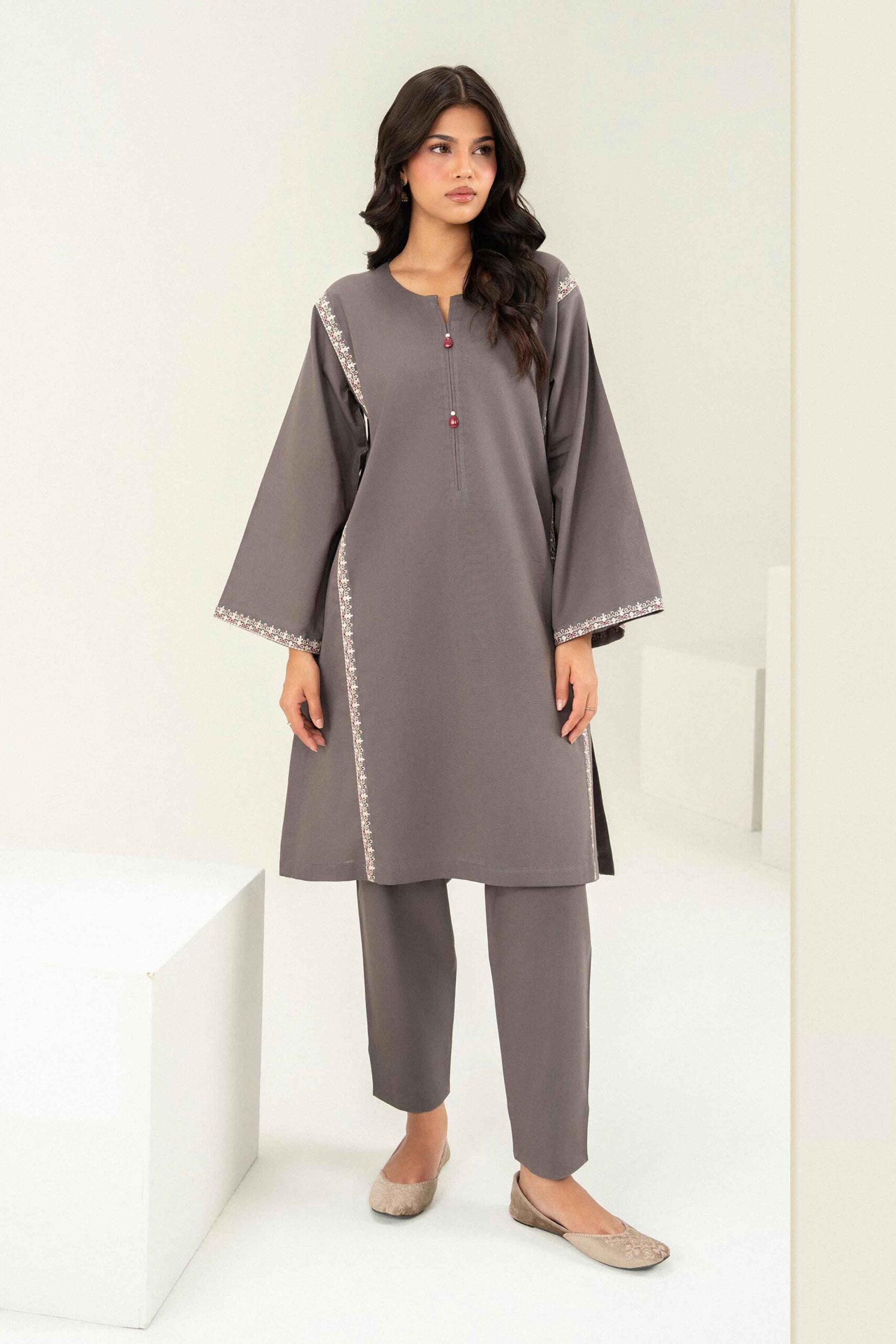 Nishat linen winter collection 2026 | 2 piece - embroidered suit - pw25-242 Nishat Linen Winter Collection 2026 | 2 Piece - Embroidered Suit - PW25-242 - Image 4