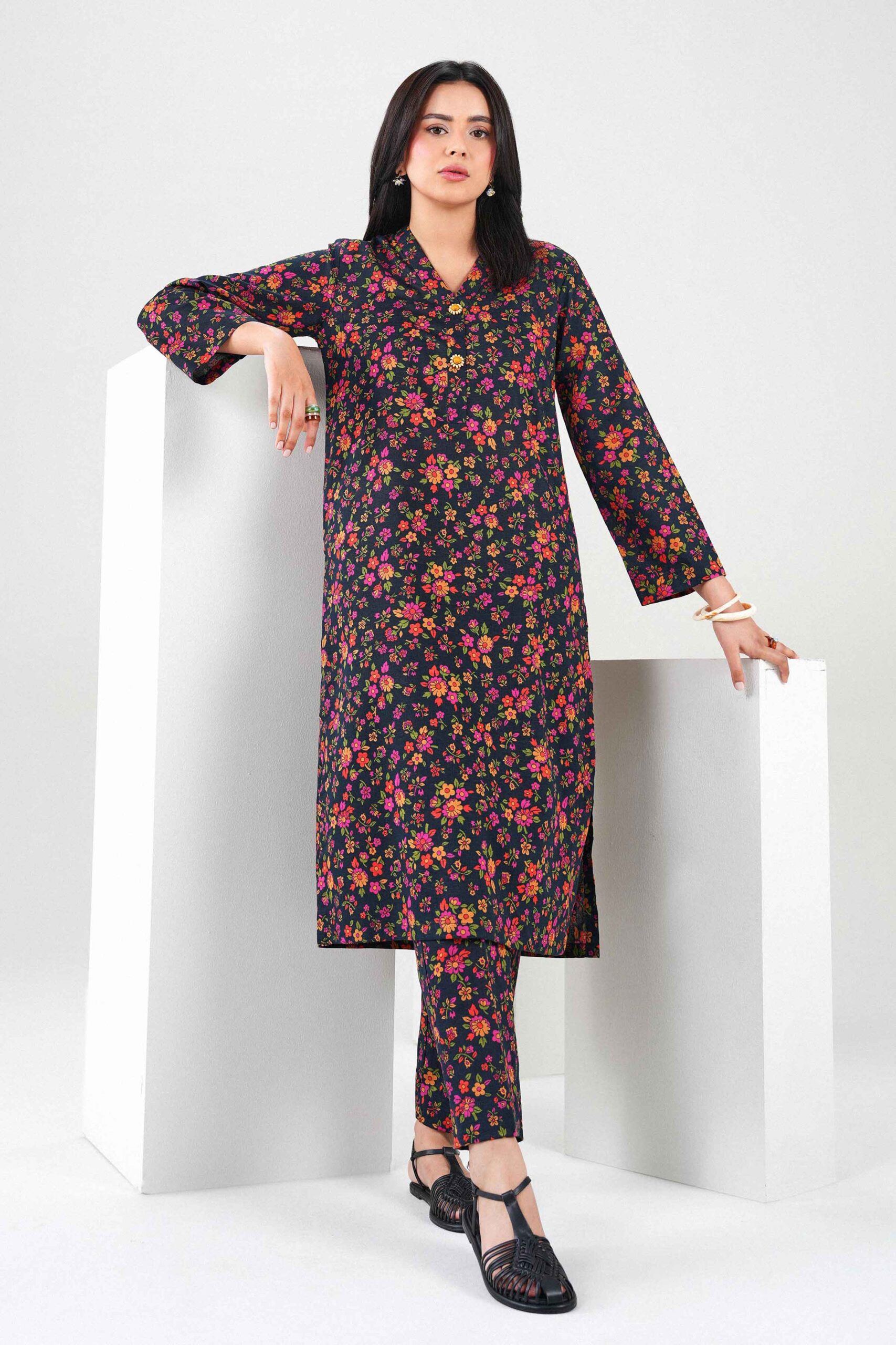 Nishat linen winter collection 2026 | 2 piece - printed suit - pw25-294 Nishat Linen Winter Collection 2026 | 2 Piece - Printed Suit - PW25-294