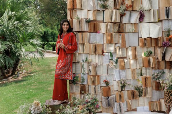 Nishat linen winter collection 2026 | 2 piece - embroidered suit - pw25-322 Nishat Linen Winter Collection 2026 | 2 Piece - Embroidered Suit - PW25-322 - Image 8