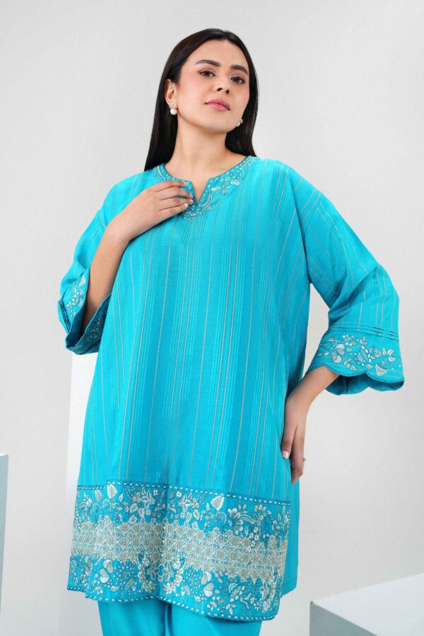 Alternative view of Nishat Linen Winter Collection 2026 | 2 Piece - Embroidered Suit - PW25-368