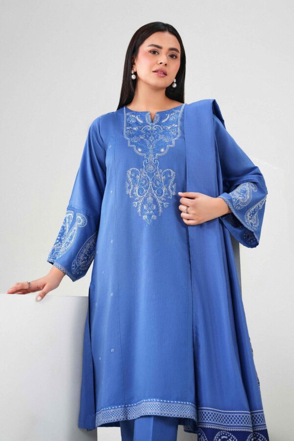 Alternative view of Nishat Linen Winter Collection 2026 | 3 Piece - Embroidered Suit - PW25-468