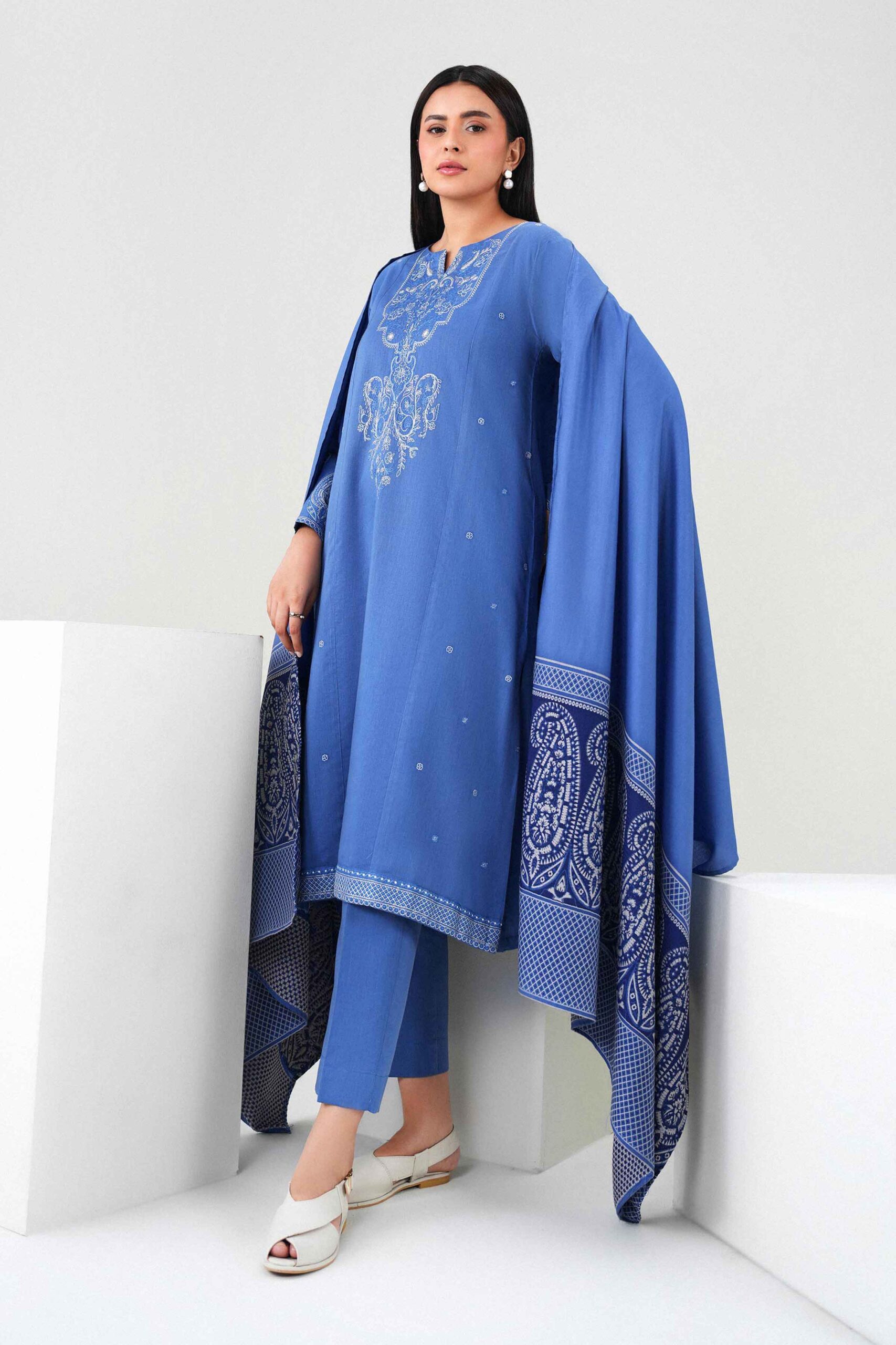 Nishat linen winter collection 2026 | 3 piece - embroidered suit - pw25-468 Nishat Linen Winter Collection 2026 | 3 Piece - Embroidered Suit - PW25-468
