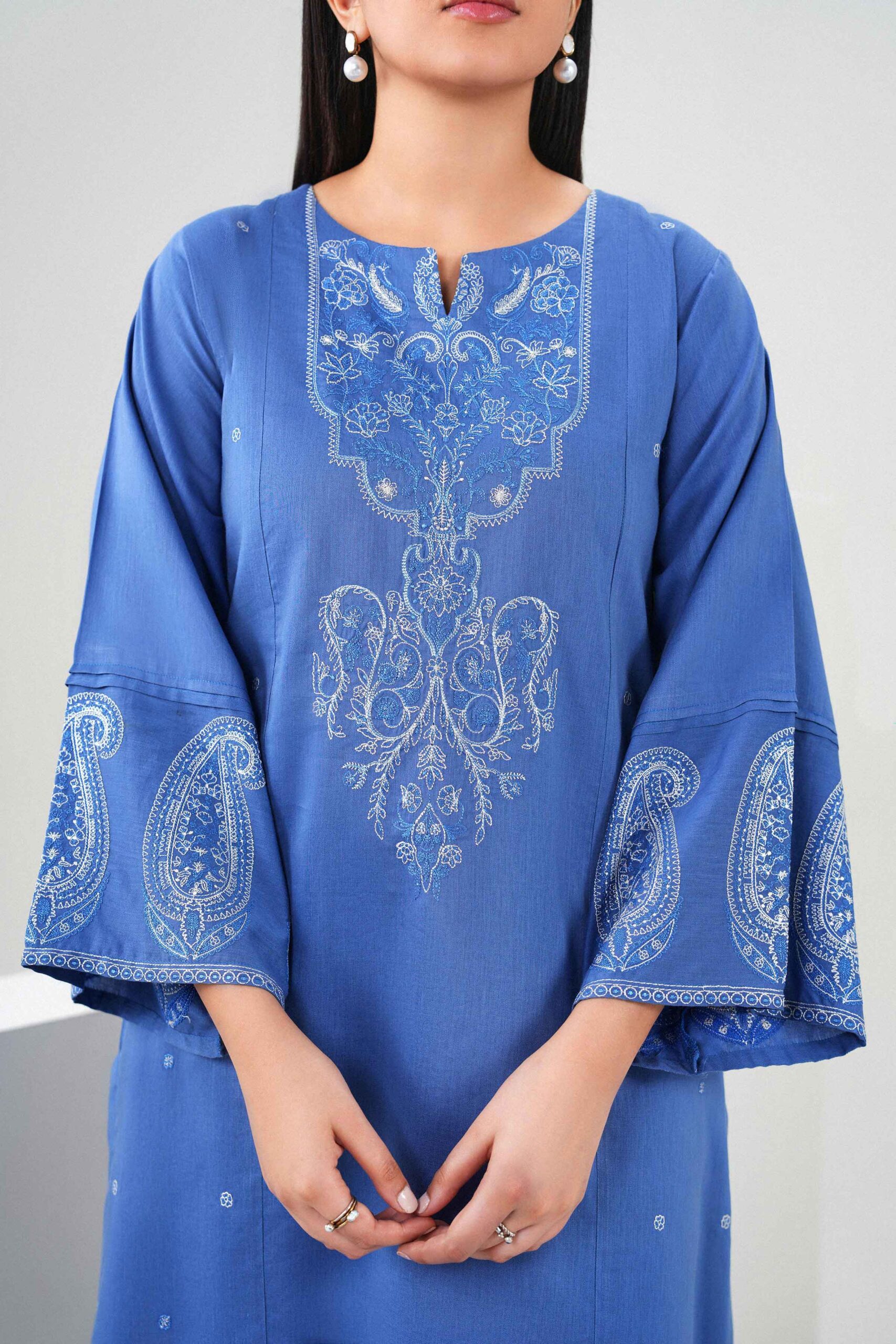 Nishat linen winter collection 2026 | 3 piece - embroidered suit - pw25-468 Nishat Linen Winter Collection 2026 | 3 Piece - Embroidered Suit - PW25-468 - Image 5