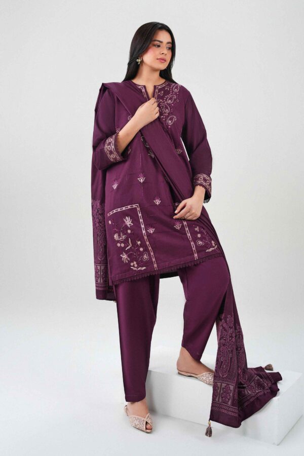 Nishat Linen Winter Collection 2026 | 3 Piece - Embroidered Suit - PW25-469