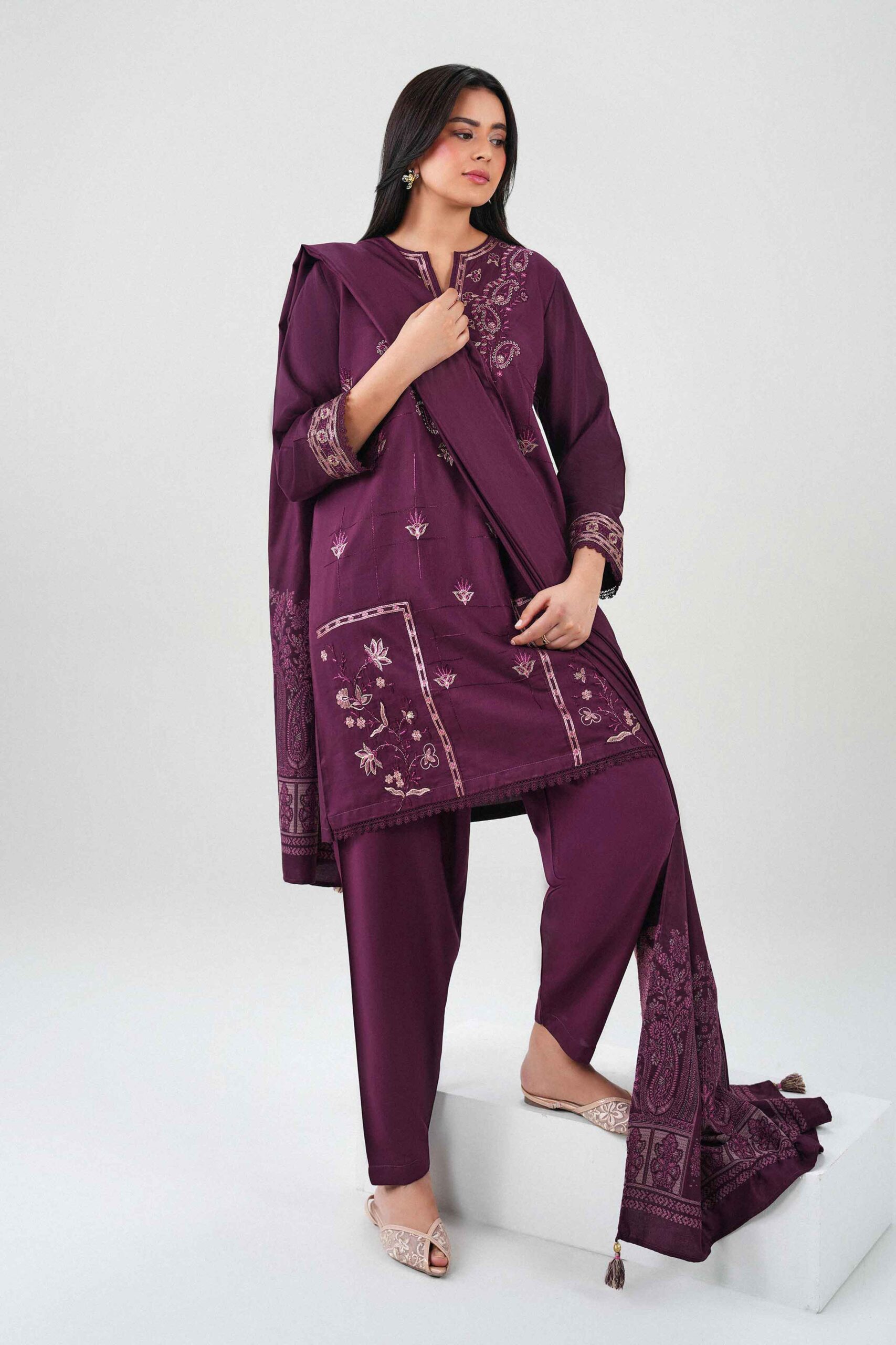 Nishat linen winter collection 2026 | 3 piece - embroidered suit - pw25-469 Nishat Linen Winter Collection 2026 | 3 Piece - Embroidered Suit - PW25-469