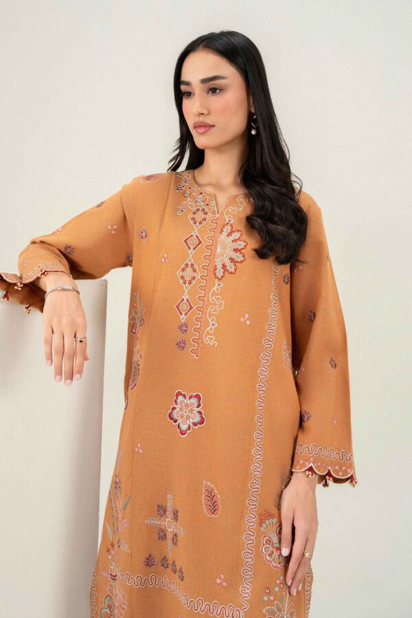 Alternative view of Nishat Linen Winter Collection 2026 | 2 Piece - Embroidered Suit - PW25-481