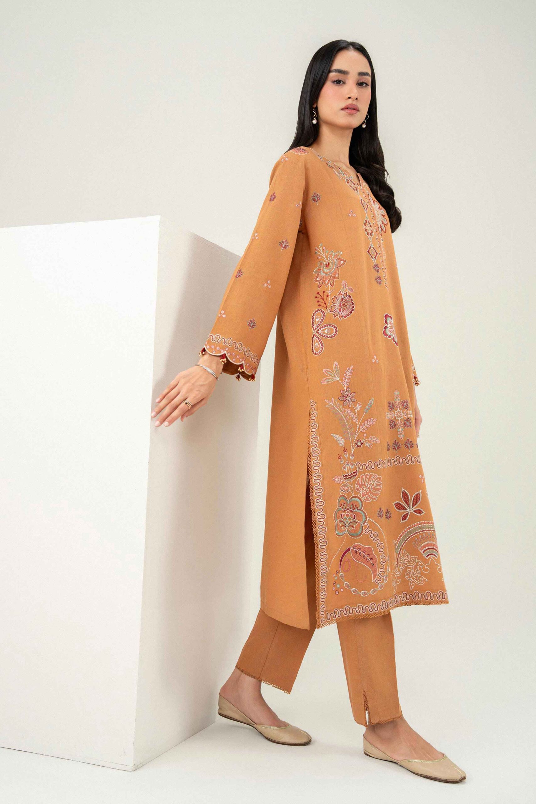 Nishat linen winter collection 2026 | 2 piece - embroidered suit - pw25-481 Nishat Linen Winter Collection 2026 | 2 Piece - Embroidered Suit - PW25-481 - Image 4