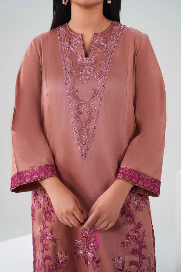 Nishat linen winter collection 2026 | 3 piece - embroidered suit - pw25-529 Nishat Linen Winter Collection 2026 | 3 Piece - Embroidered Suit - PW25-529 - Image 6