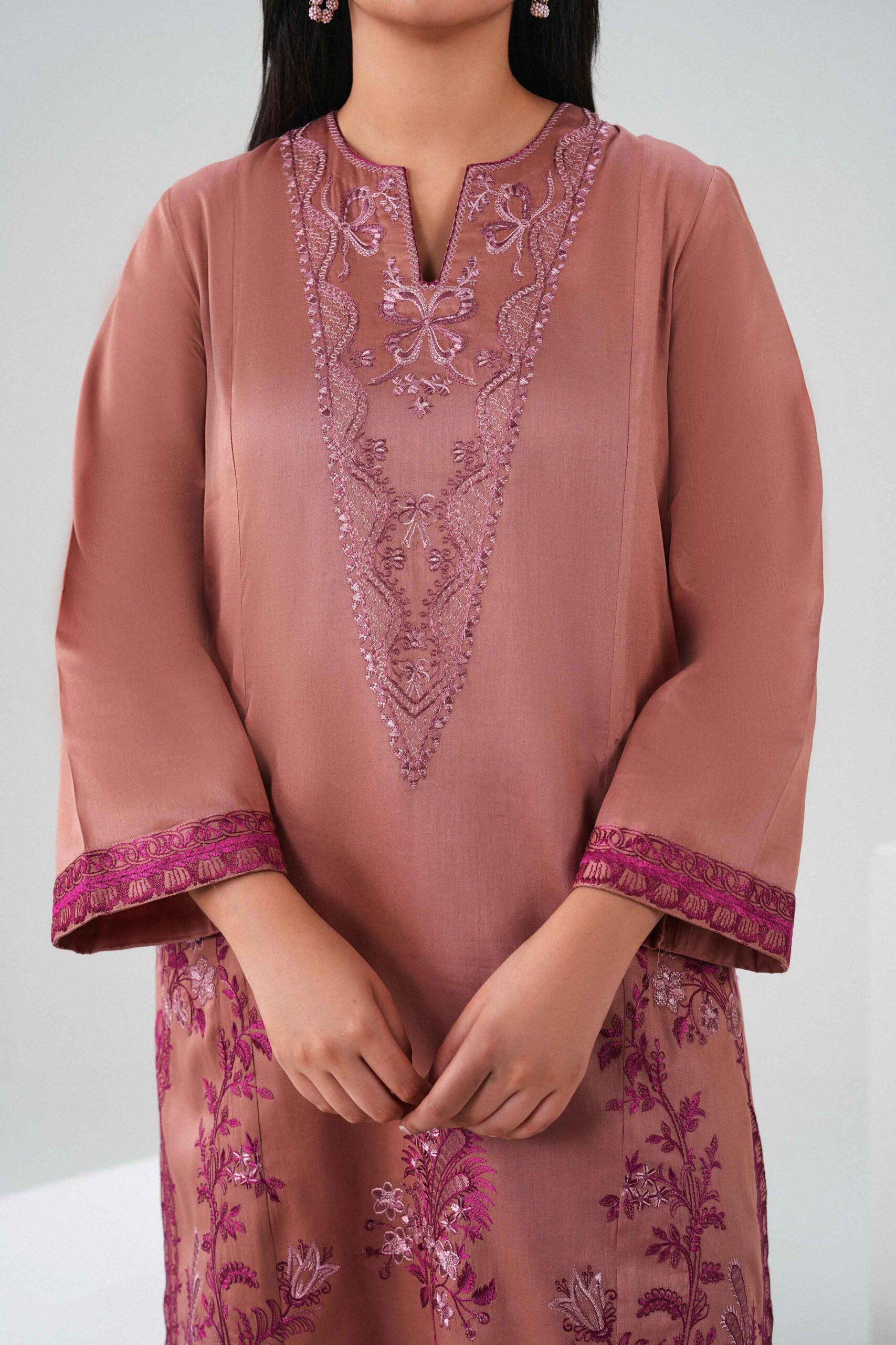 Nishat linen winter collection 2026 | 3 piece - embroidered suit - pw25-529 Nishat Linen Winter Collection 2026 | 3 Piece - Embroidered Suit - PW25-529 - Image 6