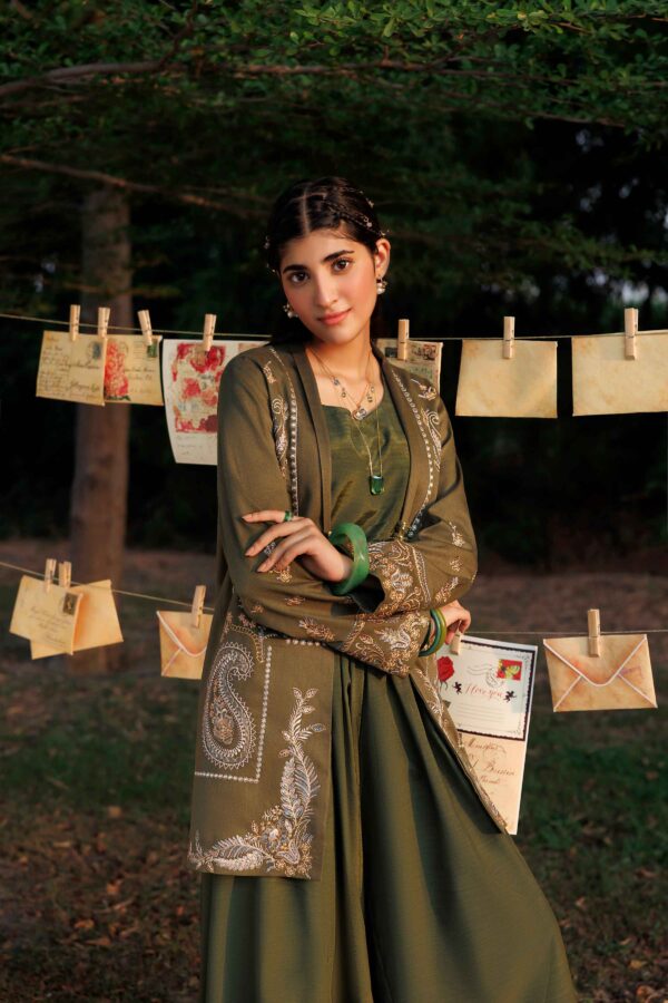 Nishat linen winter collection 2026 | embroidered jacket - pw25-547 Nishat Linen Winter Collection 2026 | Embroidered Jacket - PW25-547 - Image 5