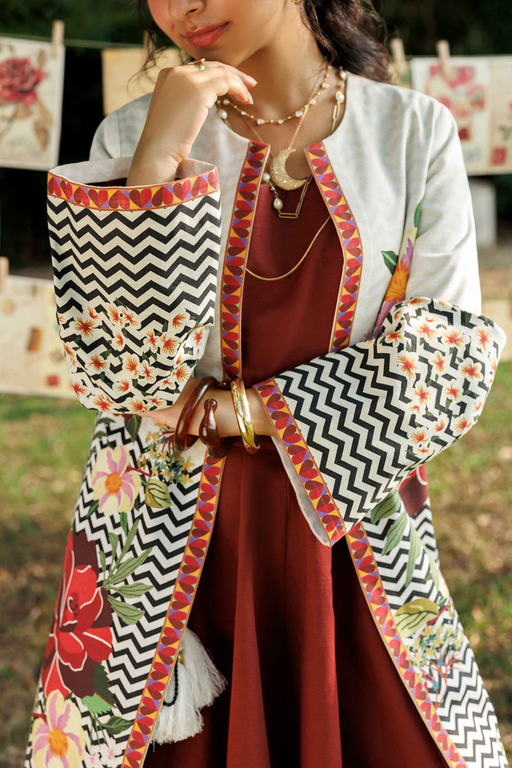 Nishat linen winter collection 2026 | printed jacket - pw25-556 Nishat Linen Winter Collection 2026 | Printed Jacket - PW25-556 - Image 8