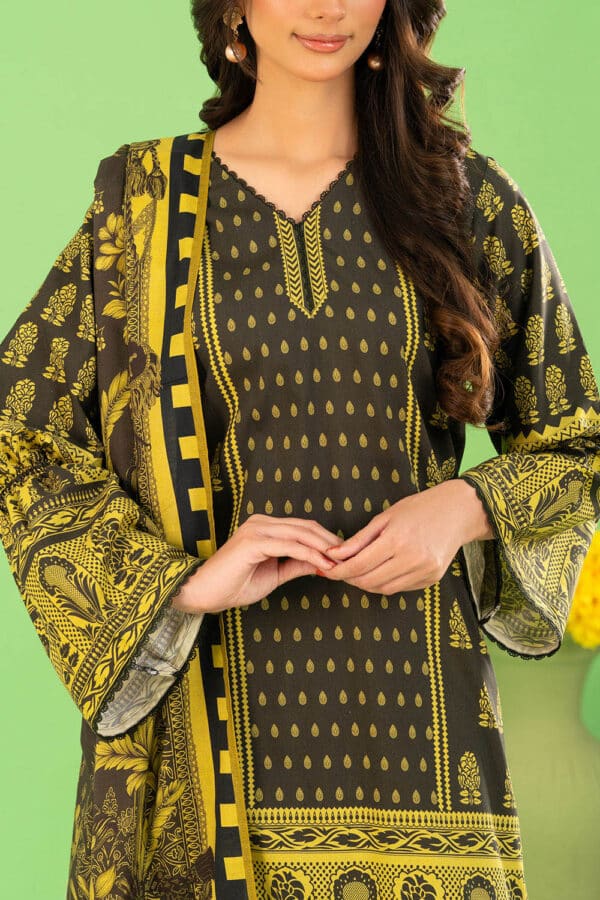 Printed-cotton-linen-dupatta-printed-cotton-linen-shirt-dyed-trouser-gulahmed-wns-52032-close Gul Ahmed Winter 2026 - 3 Piece Printed Cotton Linen Suit with Dupatta– Printed-Cotton-Linen-Dupatta-Printed-Cotton-L