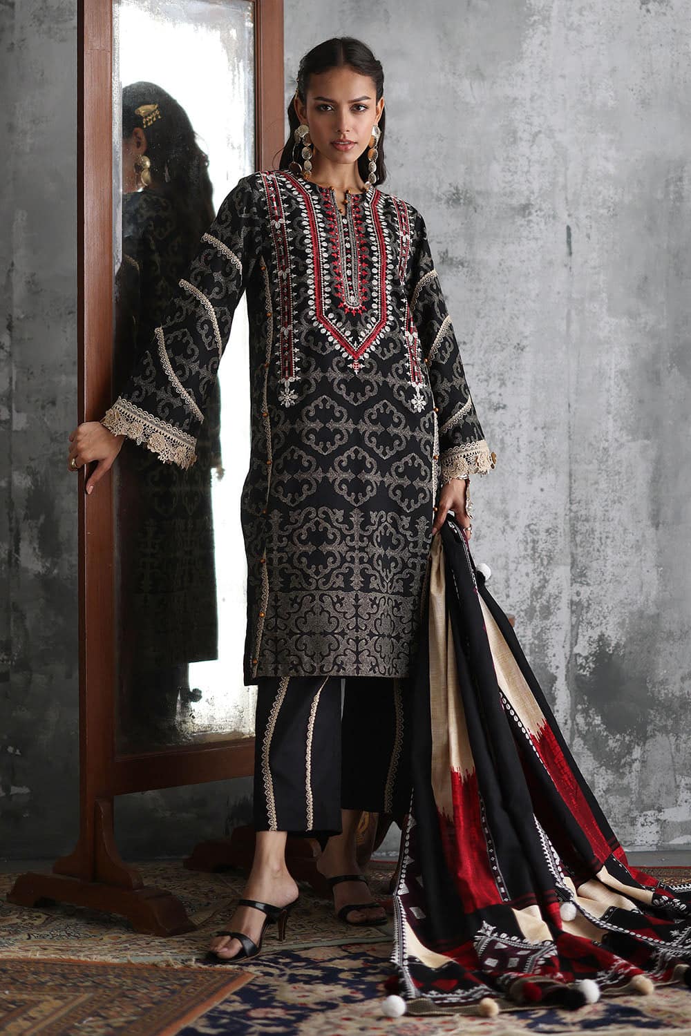 Printed-khaddar-dupatta-embroidered-printed-khaddar-shirt-dyed-trouser-gulahmed-k-62064-front Gul Ahmed Winter 2026 - 3 Piece Embroidered Printed Khaddar Suit with Printed Khaddar Dupatta
