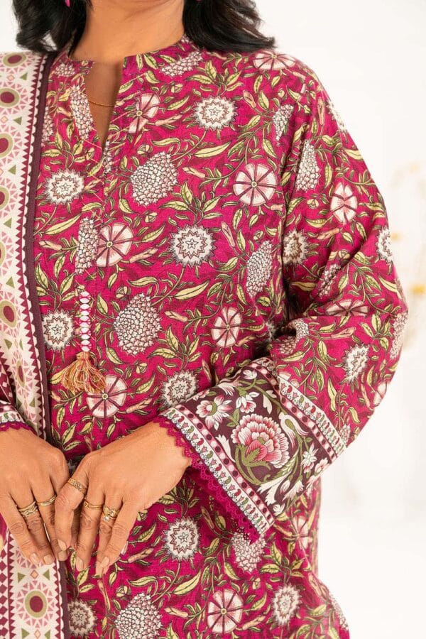 Printed-Khaddar-Dupatta-Printed-Khaddar-Shirt-Dyed-Trouser-Gulahmed-K-52109-Close Gul Ahmed Winter 2026 - 3 Piece Printed Khaddar Suit with Dupatta– Printed-Khaddar-Dupatta-Printed-Khaddar-Shirt
