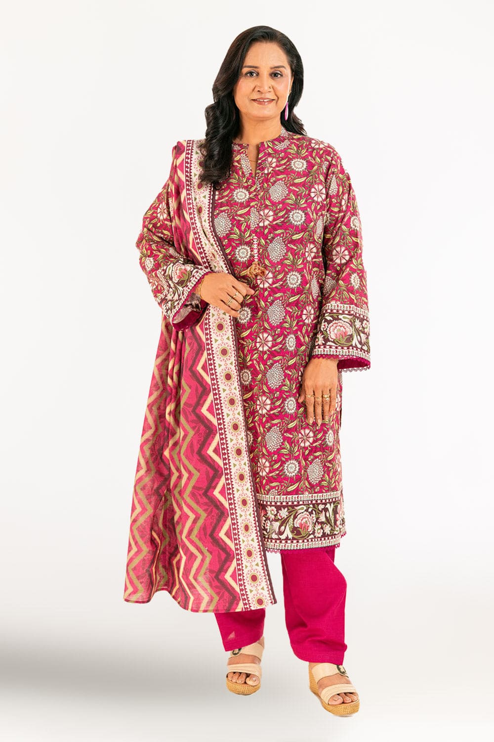 Gul ahmed winter 2026 - 3 piece printed khaddar suit with dupatta Gul Ahmed Winter 2026 - 3 Piece Printed Khaddar Suit with Dupatta
