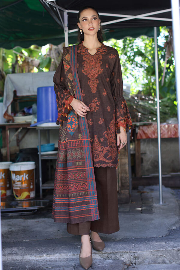 Printed-Khaddar-Dupatta-Printed-Khaddar-Shirt-Dyed-Trouser-Gulahmed-K-62012-Front Gul Ahmed Winter 2026 3 Piece Printed Khaddar Suit with Printed Khaddar Dupatta