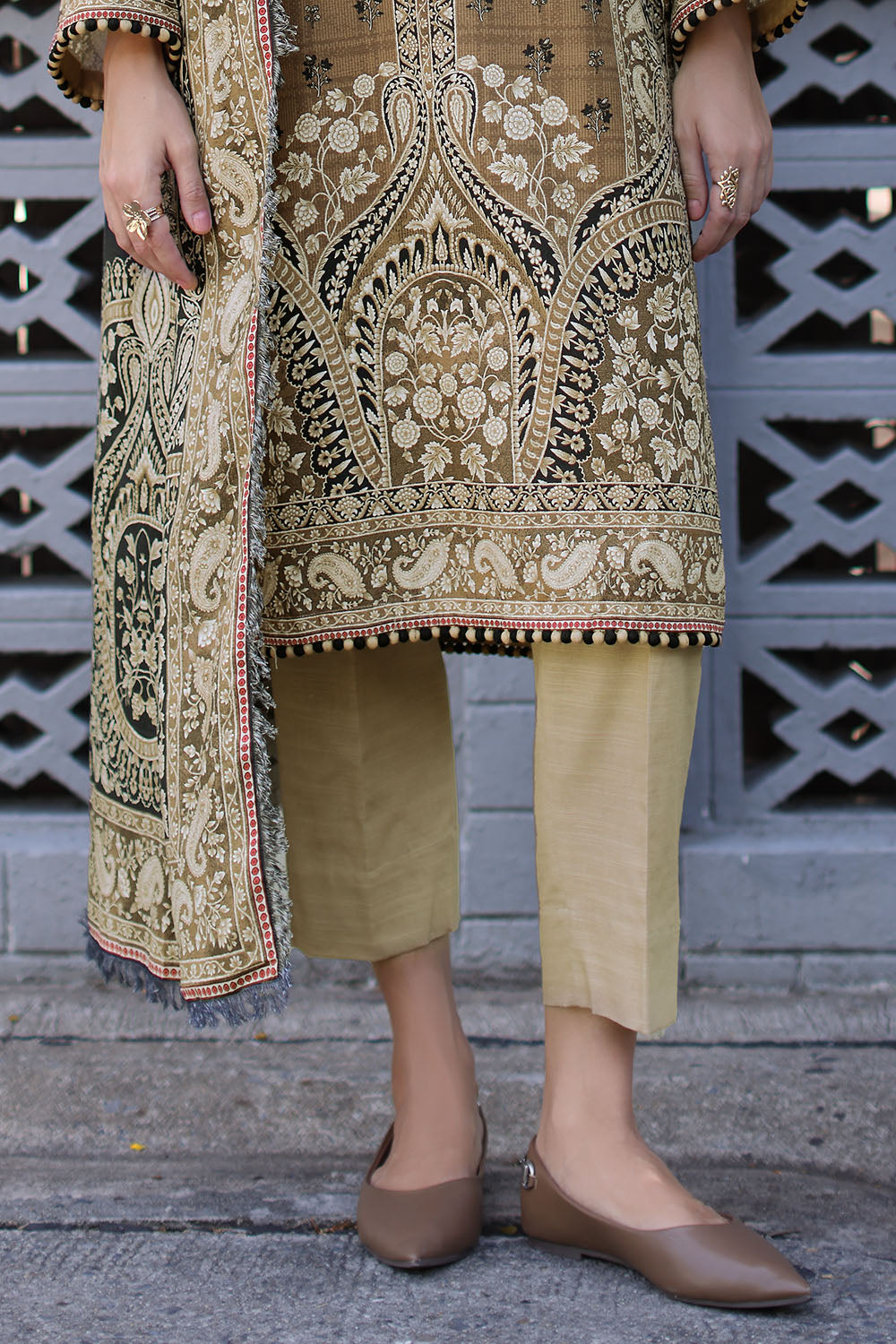 Printed-khaddar-dupatta-printed-khaddar-shirt-dyed-trouser-gulahmed-k-62013-bottom Gul Ahmed Winter 2026 3 Piece Printed Khaddar Suit with Printed Khaddar Dupatta– Printed-Khaddar-Dupatta-Printed-Khaddar-Shir