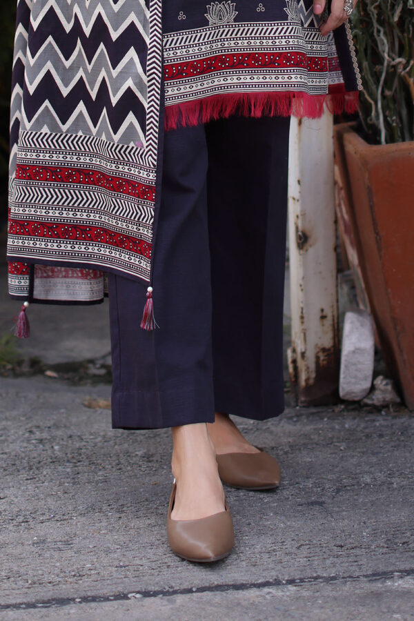 Printed-khaddar-dupatta-printed-khaddar-shirt-dyed-trouser-gulahmed-k-62036-bottom Gul Ahmed Winter 2026 3 Piece Printed Khaddar Suit with Printed Khaddar Dupatta– Printed-Khaddar-Dupatta-Printed-Khaddar-Shir