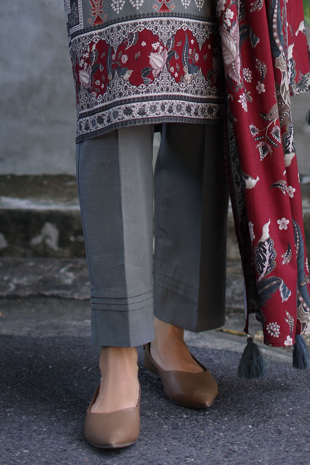 Printed-khaddar-dupatta-printed-khaddar-shirt-dyed-trouser-gulahmed-k-62047-bottom Gul Ahmed Winter 2026 3 Piece Printed Khaddar Suit with Printed Khaddar Dupatta– Printed-Khaddar-Dupatta-Printed-Khaddar-Shir